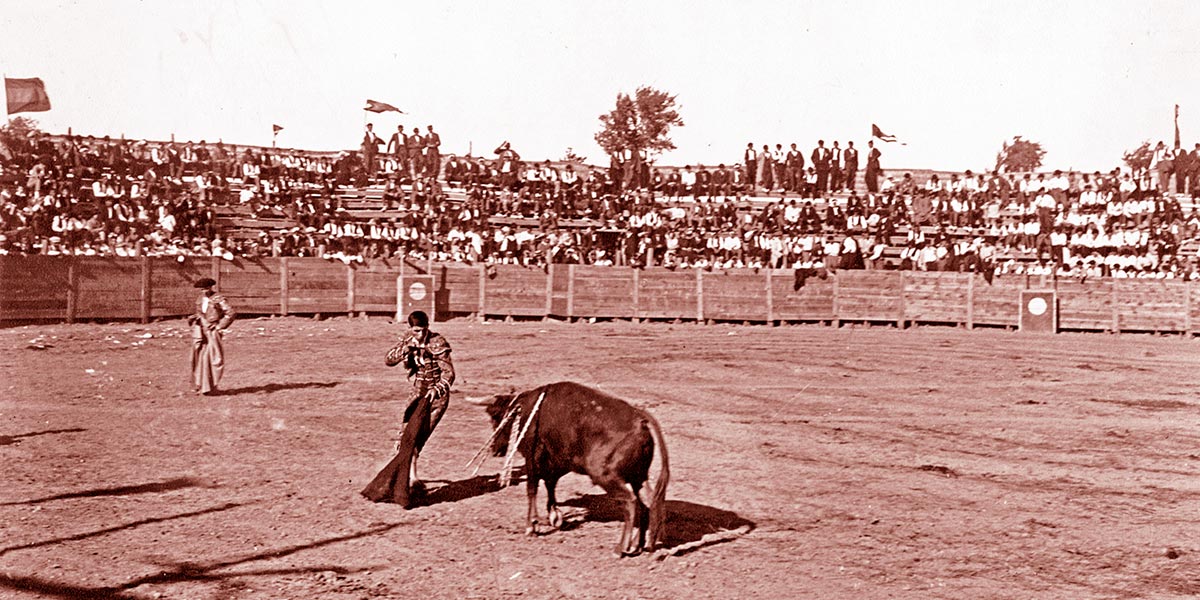 Durante el tiempo que Tudela estuvo sin plaza de toros montaban una que se conocía como la Plaza de los Cañizos (1924 1932) (Foto archivo Luis María Marín)
