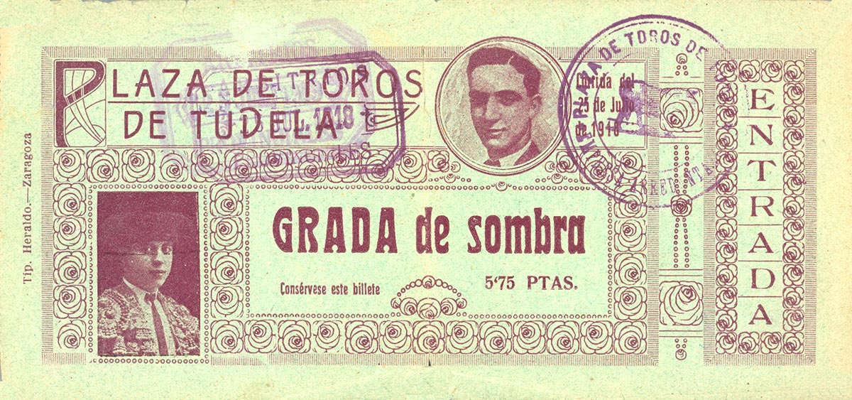 Entrada de una corrida de toros en la plaza del Paseo de Invierno, corrida del día 25 de julio de 1928 (Foto archivo Luis María Marín)