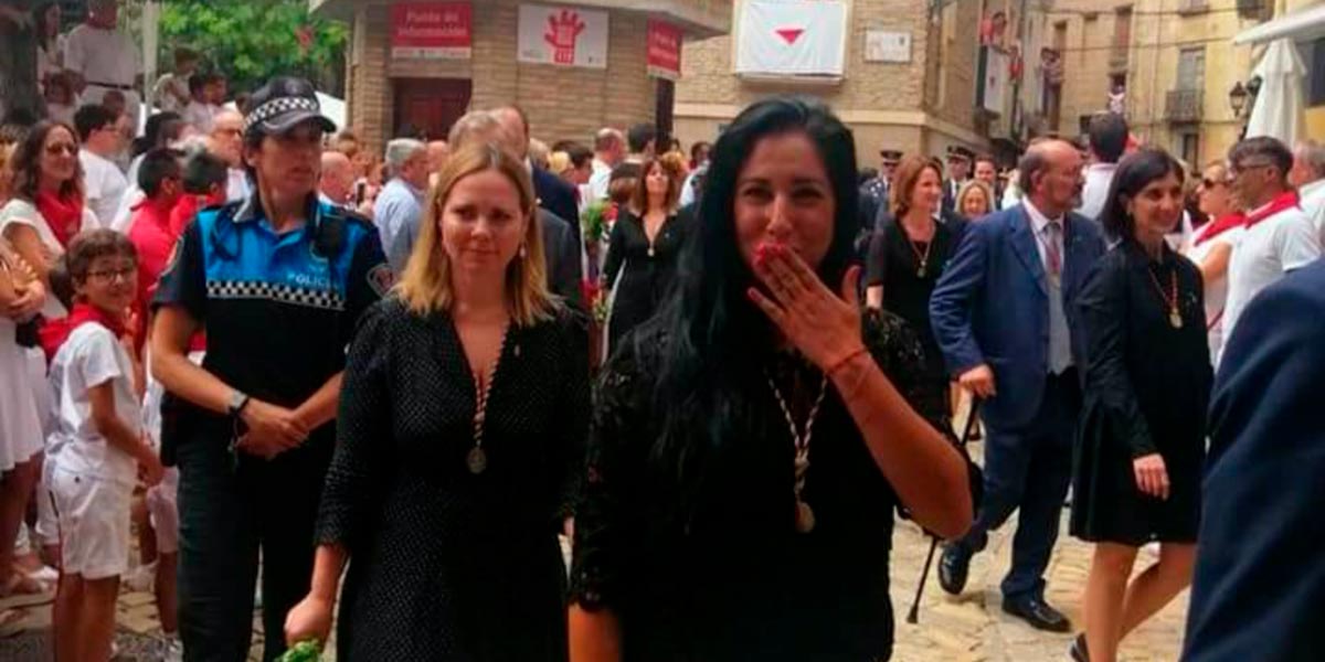 Verónica Gormedino en la Procesión de Santa Ana