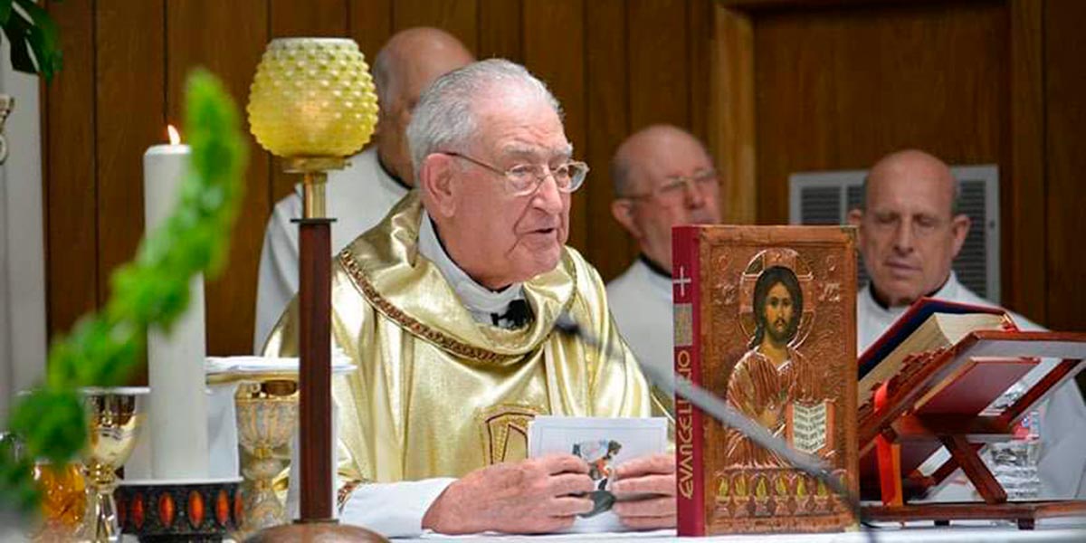 Padre Luis Urriza Tres 3