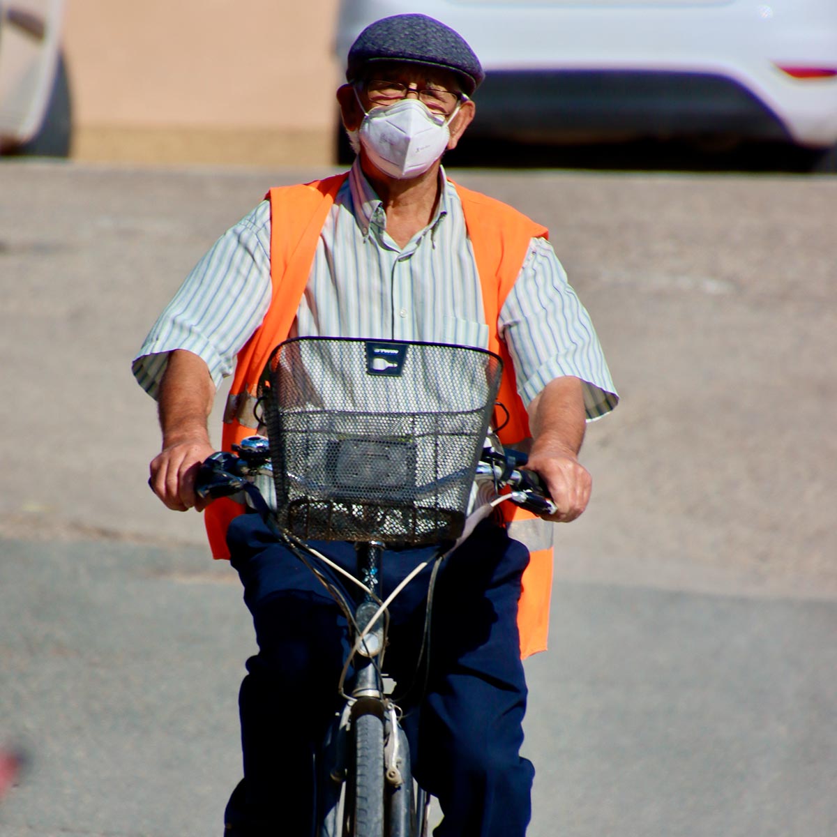 Santiago Delgado en su bicicleta