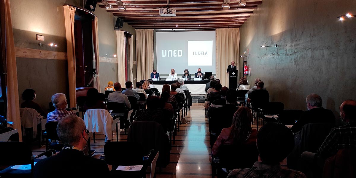 Público en el acto de apertura del Curso Académico 2021 2022 de la UNED