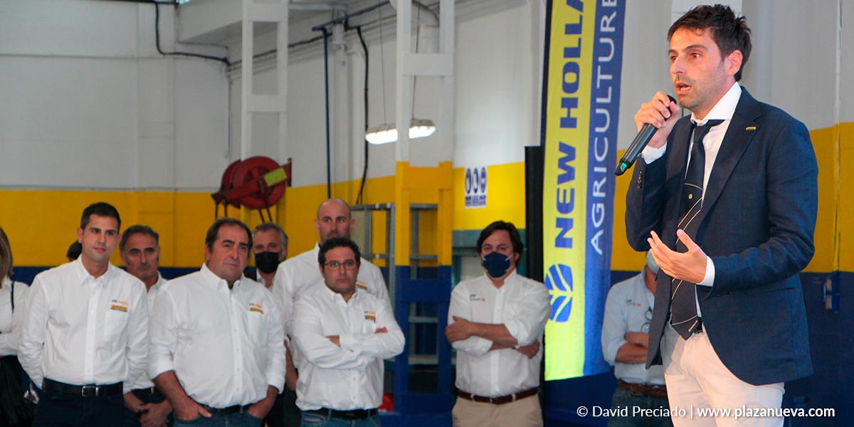 ITT CM93 New Holland Francesco Zazzetta
