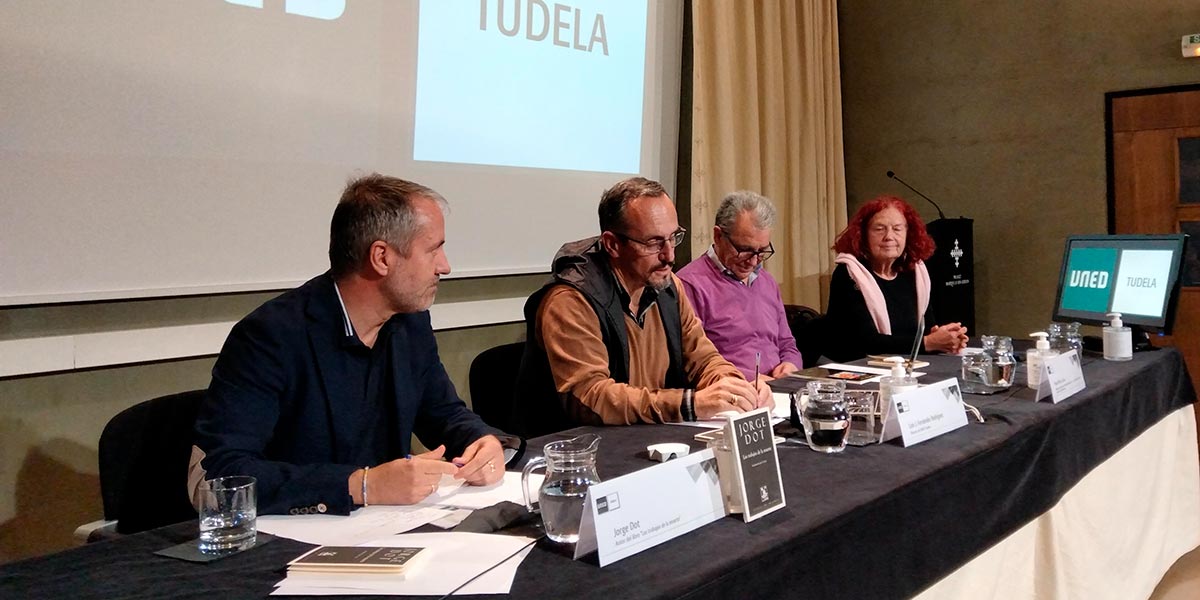 Presentación en la UNED de la nueva obra de Jorge Dot