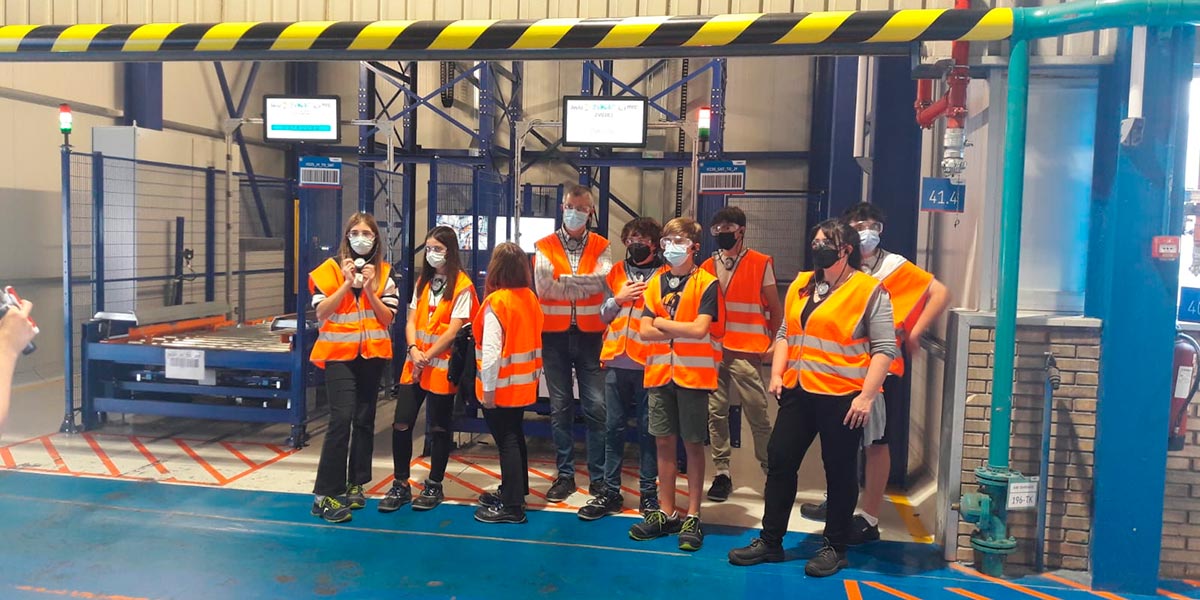 El equipo de robótica GRAT Anunciata visita empresas de Tudela 1