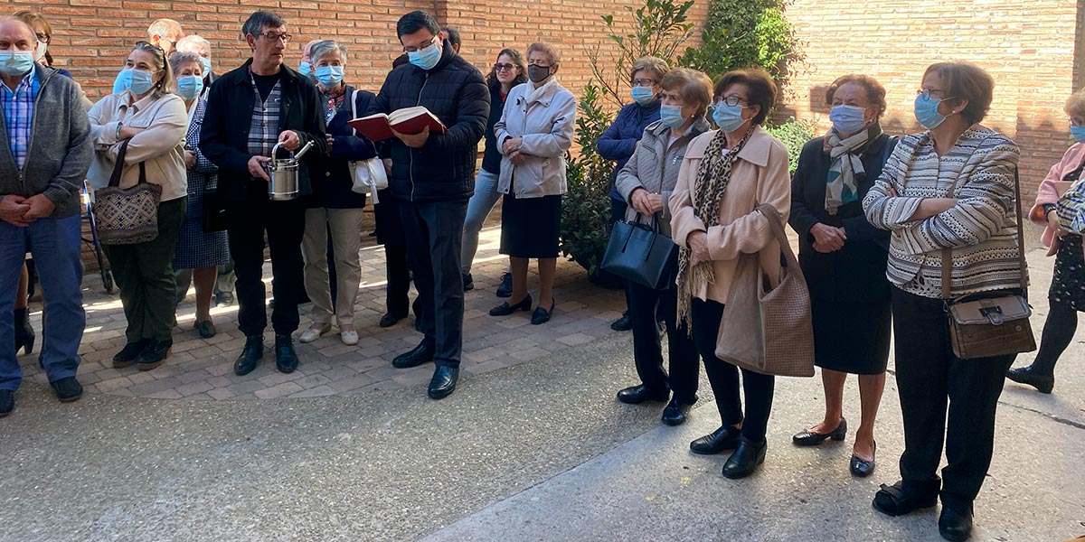 Plaza dedicada la Cofradía de San Antón de Rincón de Soto 2