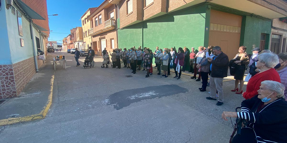 Plaza dedicada la Cofradía de San Antón de Rincón de Soto 4