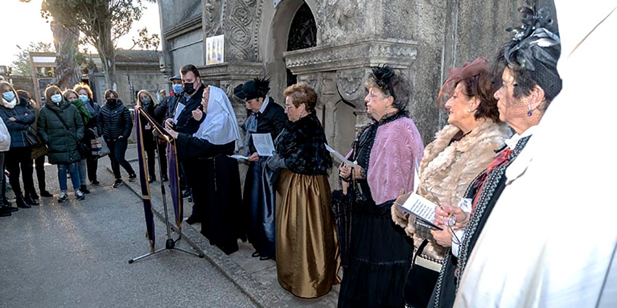 Los corellanos se apuntan al turismo necrológico 2