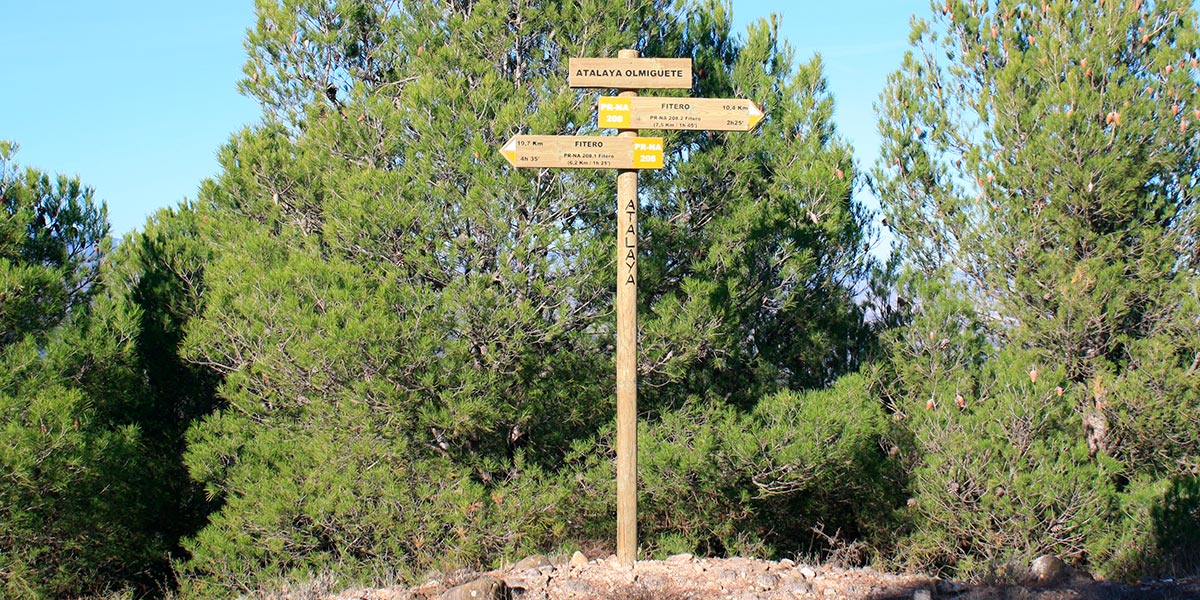Señales de la ruta de la Atalaya de Olmiguete