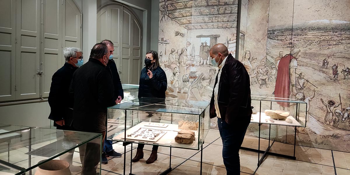 Reunión en Cortes de la Asociación de Amigos de Patrimonio Arquitectónico de la Ribera de Navarra