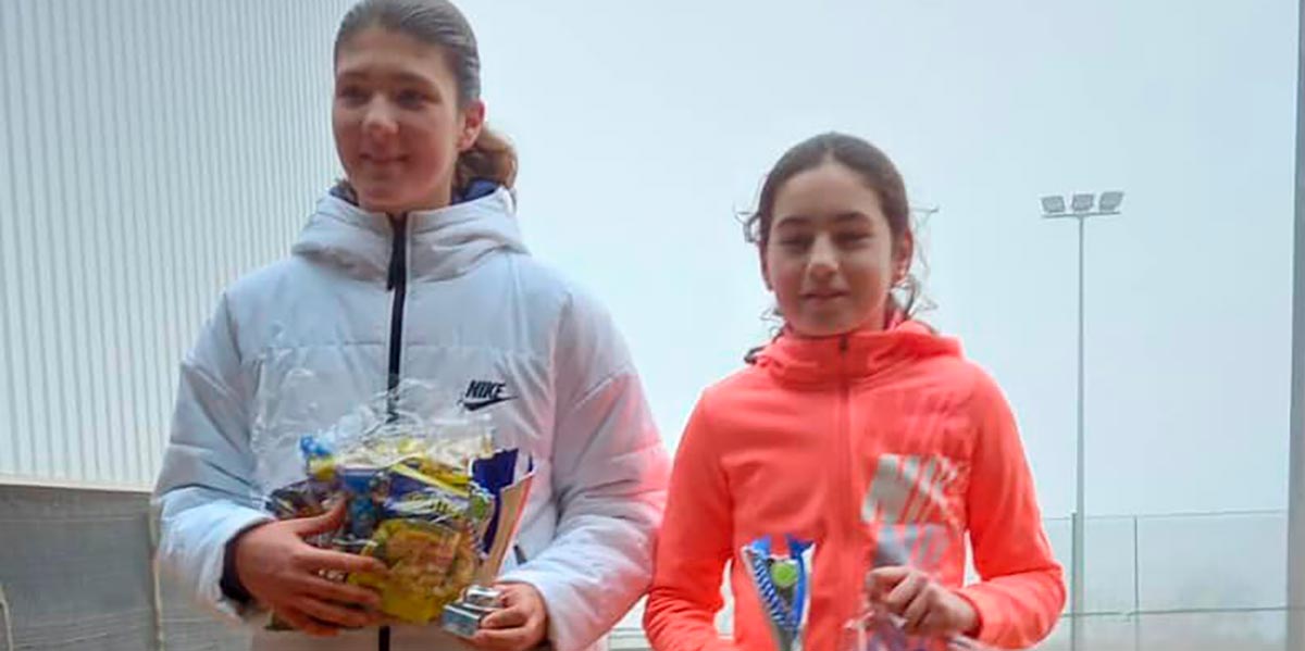 Hasta cinco tenistas de El Cerro consiguieron trofeo en sus respectivas finales 1