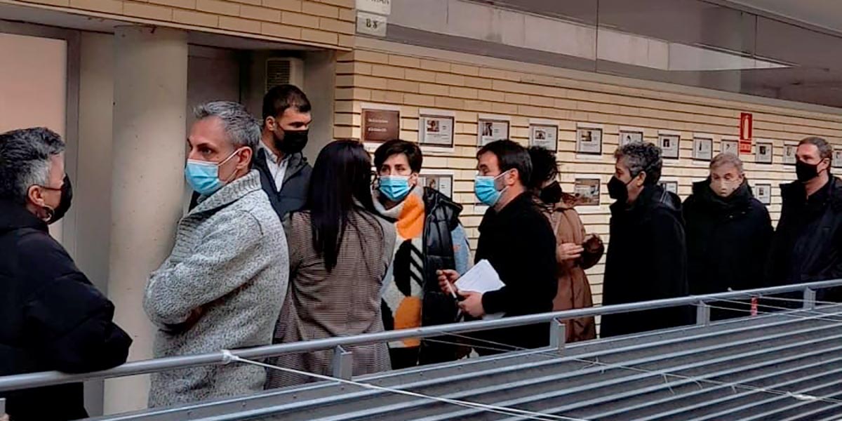 Los parlamentarios que han asistido han sido Javier García, Pedro González, Raquel Garbayo (Navarra Suma), Inma Jurío (PSN), María Solana (Geroa Bai) y Txomin González (EH Bildu)
