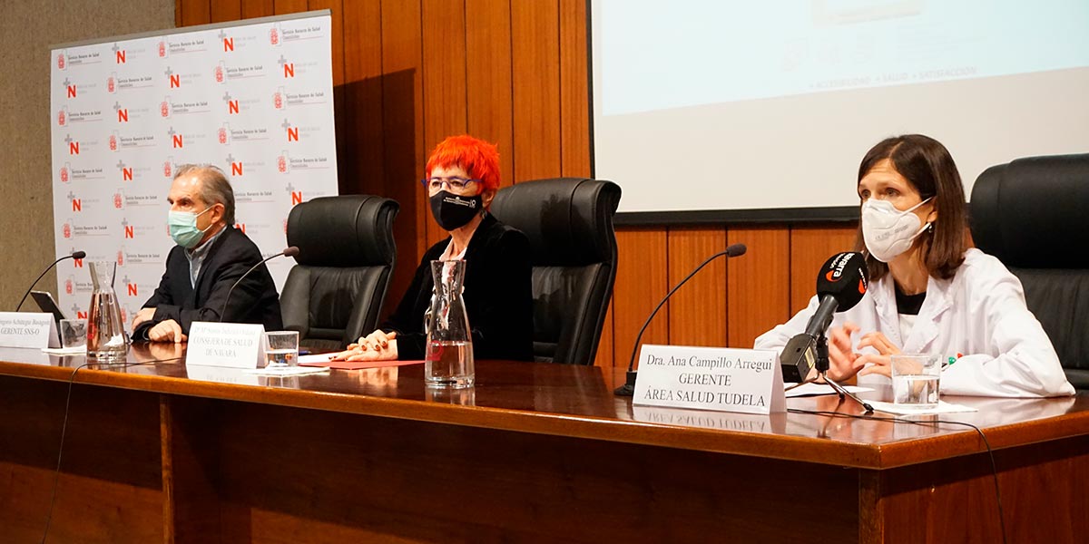 Gregorio Achutegui, Santos Induráin y Ana Campillo, la nueva gerente del Área de Salud de Tudela