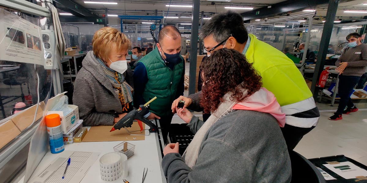 El alcalde de Sergio Vitas en su visita a ANFAS 2