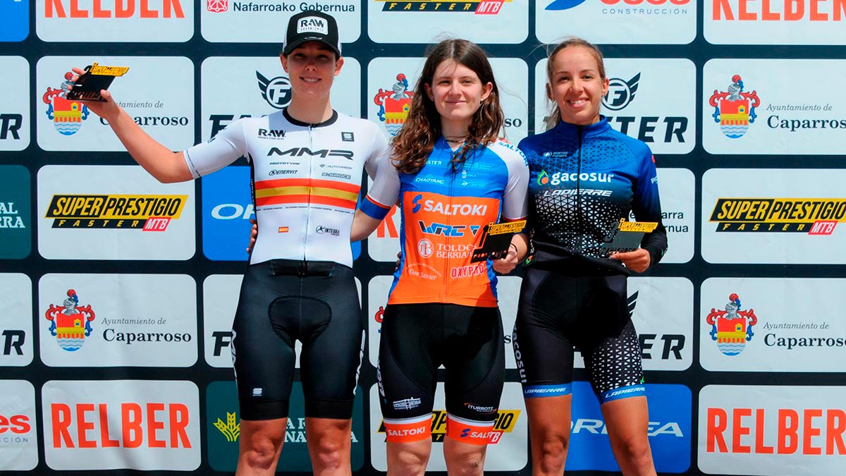 Podium catogoría femenino Caparroso Superprestigioso