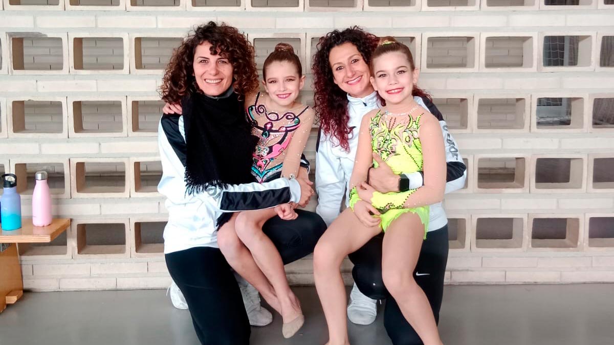 El club está dirigido y entrenado por Isabel y Rebeka Pérez Sánchez, hermanas vinculadas a este deporte desde pequeñas.