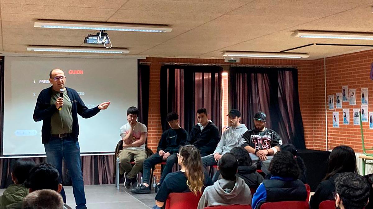 Raperos tudelanos en el IES Valle del Ebro