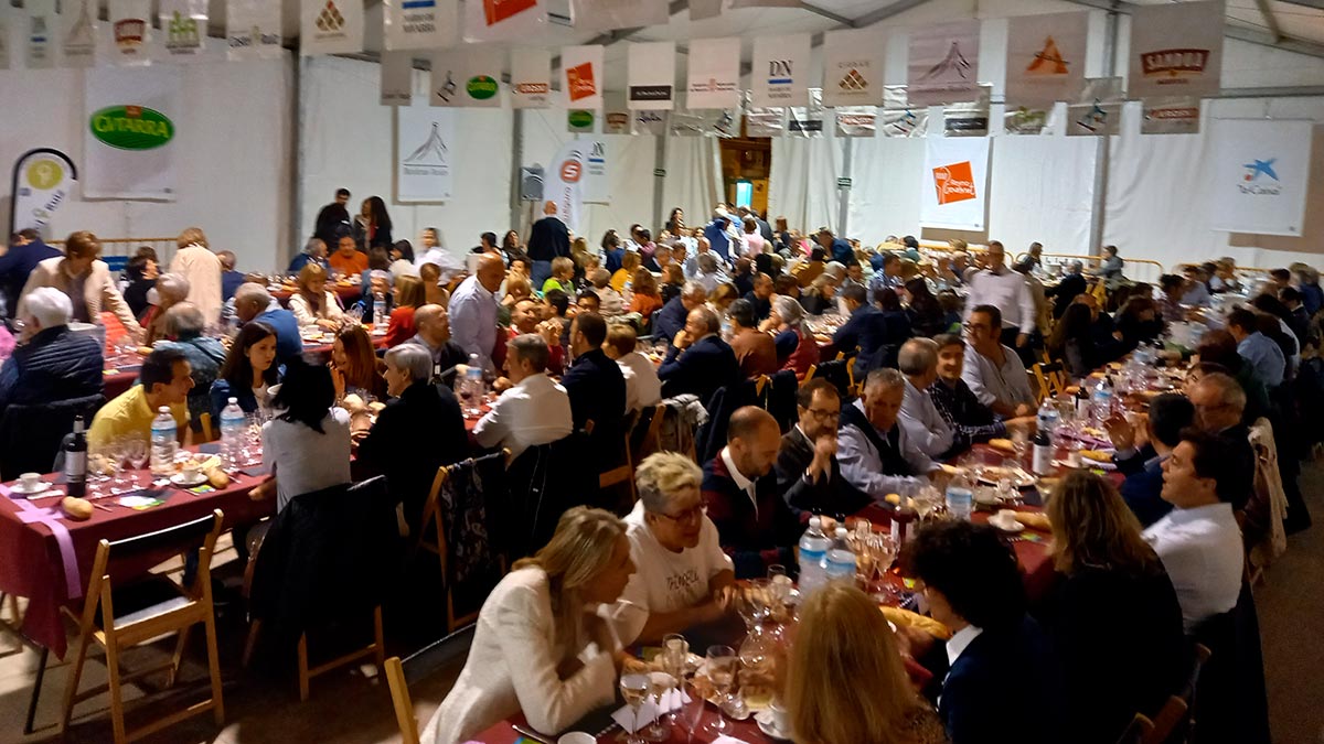 Gran ambiente en la cena de la Orden del Volatín