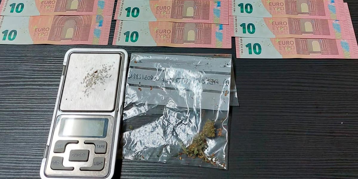 26 billetes de 10€ falsos y marihuana en Corella