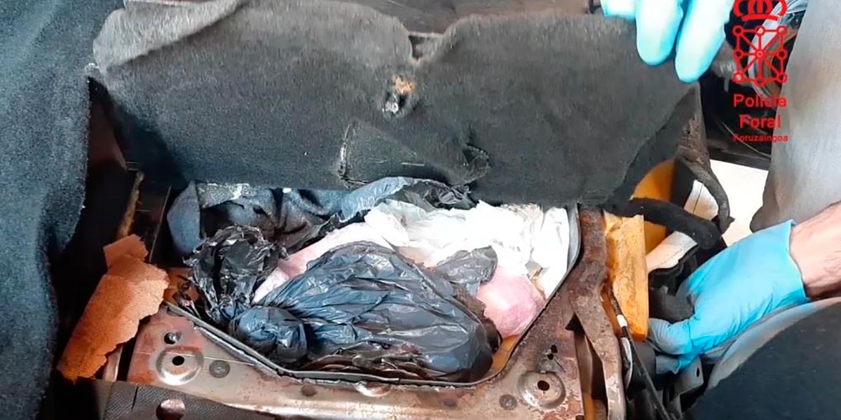 Cocaína escondida Policía Foral 1