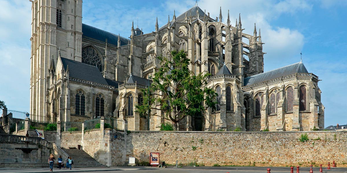Cabecera de la catedral Saint Julien en Le Mans