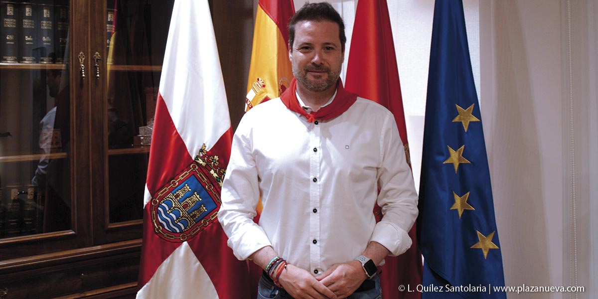 El alcalde de Tudela, Alejandro Toquero, en su despacho en el Consistorio tudelano 