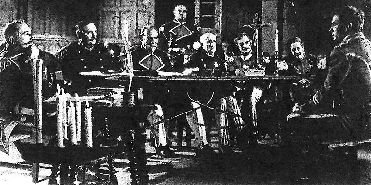 Reproducción, pie de foto original incluido, de un fotograma de la película
