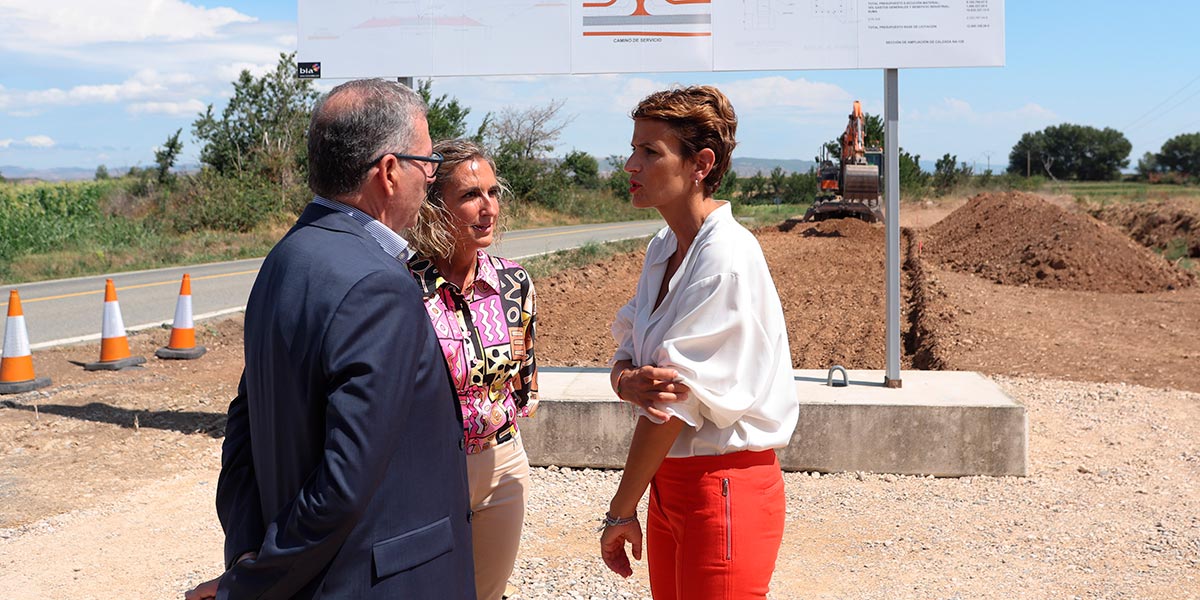 La Presidenta Chivite junto a Eduardo Montes y Noemí Osés