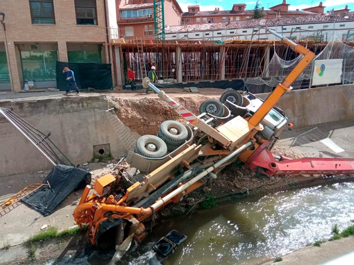 Tarazona suceso camión río Queiles 2