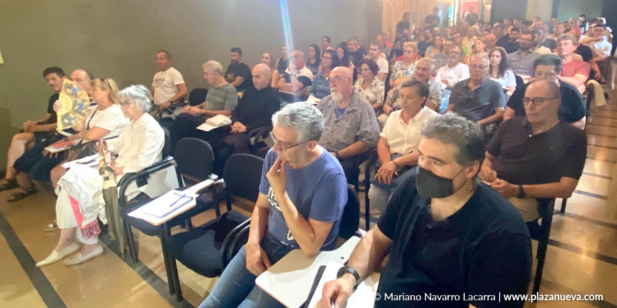 Asistentes a la conferencia de Pedro Baños en la UNED de Tudela