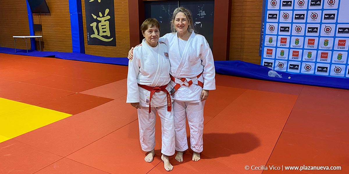 Maika-Burgaleta-Úcar-con-Sacramento-Moyano,-Noveno-Dan-de-Judo