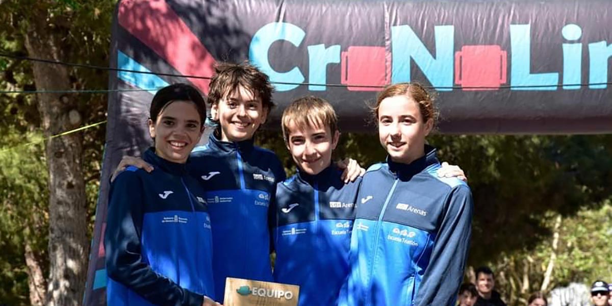 María Lainez, Enzo Sierra, Iñigo Sicilia, Marta Gamen consiguieron el 2º puesto equipos mixtos (cadete infantil) en el Triatlón Cinco Villas