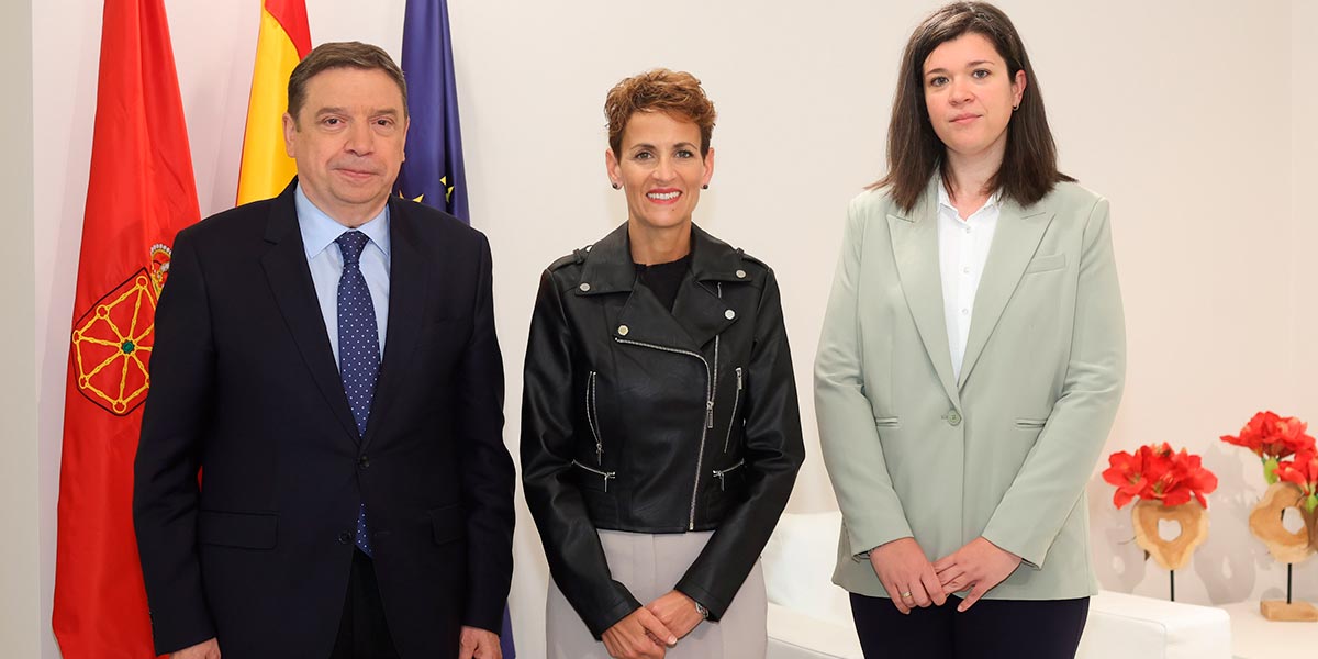 Luis Planas, María Chivite y Esther Burgui