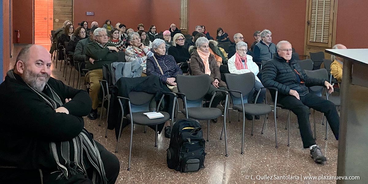Asistentes a la conferencia del 30 de noviembre de 2022