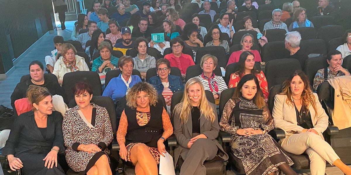 Desirée estuvo acompañada durante la jornada por Elena Alonso, directora de Recursos Humanos de Grupo Alimentario IAN; Mª Carmen Segura, alcaldesa de Villafranca, y Marta Basterra, directora regional de la Fundación Adecco en Navarra