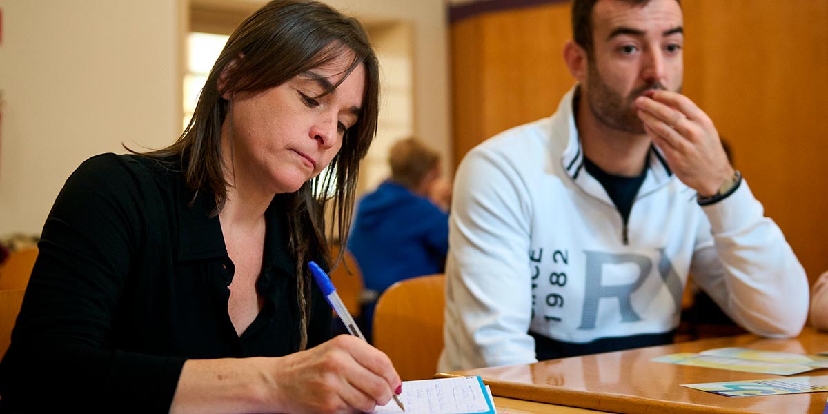 La vicepresidenta tercera y consejera de Vivienda, Juventud y Políticas Migratorias, Begoña Alfaro, participó la mañana del sábado en el I Foro Joven de la Ribera Alta 2