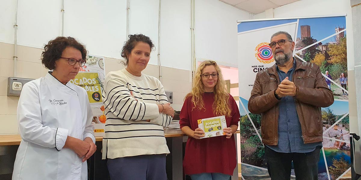 Los alumnos y alumnas de la Escuela de Hostelería pueden descubrir en cuatro formaciones las bondades del producto cincovillés 5