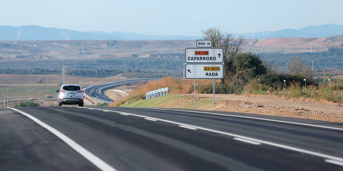 La Presidenta Chivite visitó la nueva carretera que conecta Caparroso, Mélida y Rada (NA 128) 5