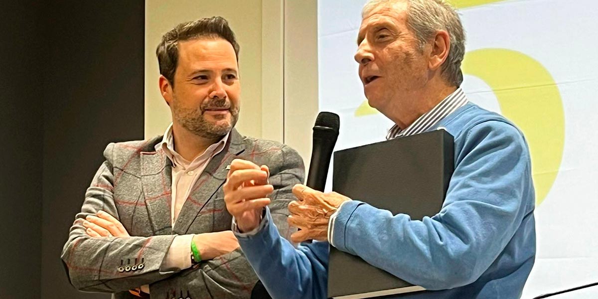 El alcalde agradeció a Campoy “el inicio de esta línea de trabajo” y dio las gracias también a los sucesivos gestores “que desarrollaron la potencialidad de los centros cívicos”