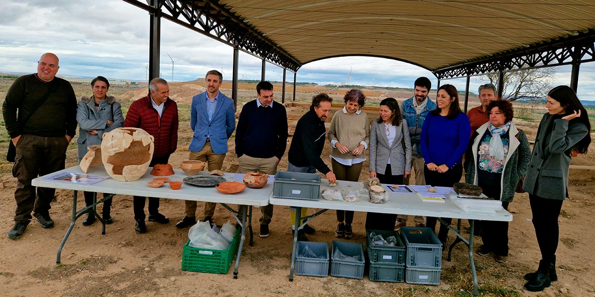 La consejera Esnaola conoce los trabajos de restauración que se están llevando a cabo en la villa romana de Ablitas
