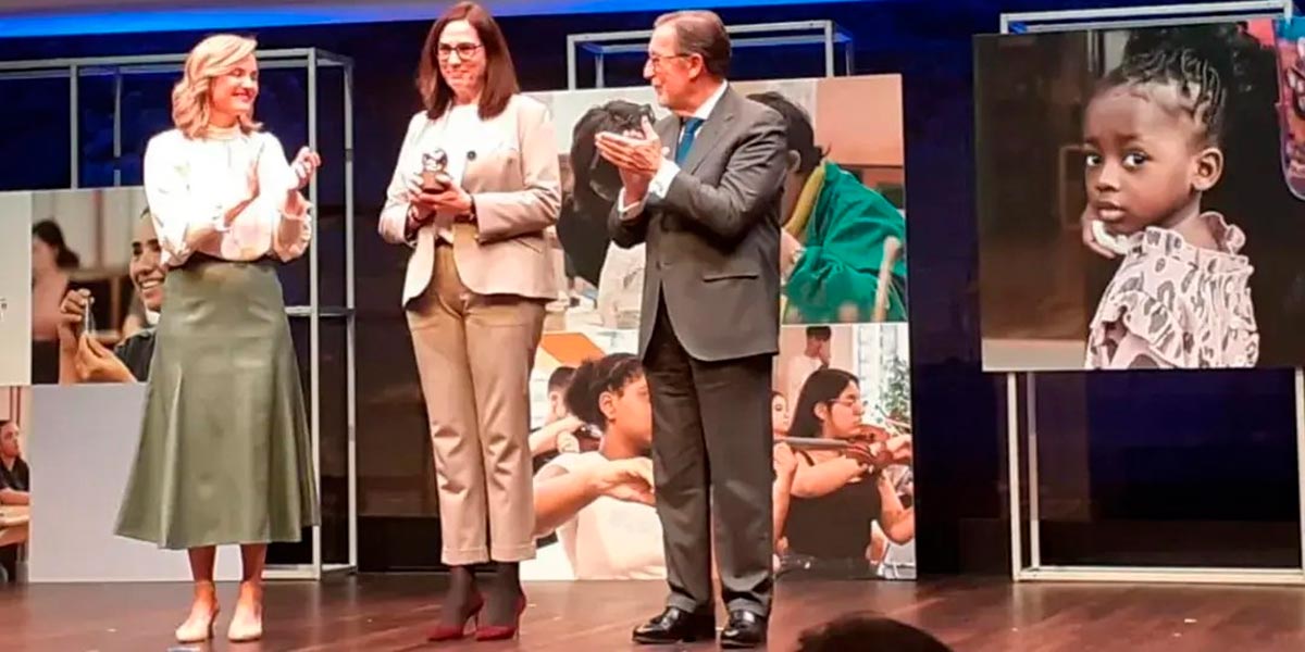 Entrega  del  Premio  a  la  Innovación  Social  a  AMIMET