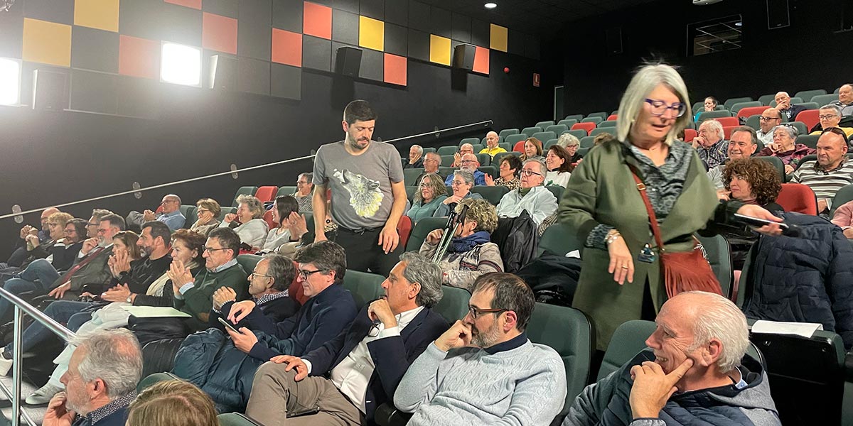 También hubo alguna sorpresa como el reencuentro con el tafallés Manu Zapata, uno de los famosos 'Lobos' de Boom, que fue invitado a sentarse junto a Otero y su equipo