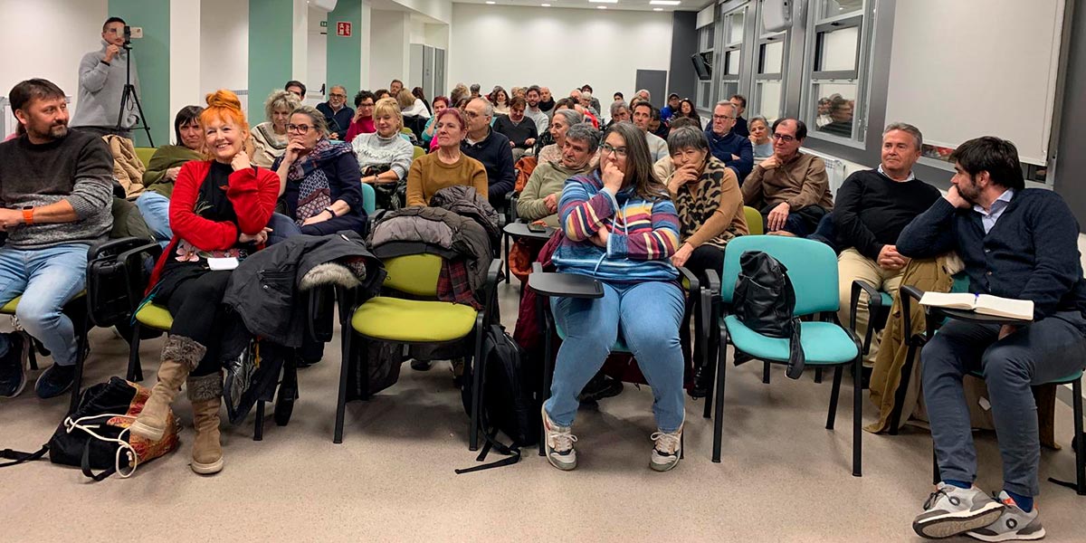 Asistentes a la proyección del documental ‘Una vida en común’ y de la presentación del libro ‘Construir la utopía’