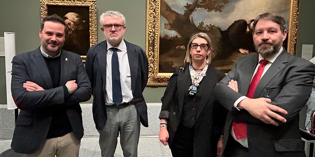 El Director del Museo del Prado, Miguel Falomir, en el centro de la imagen