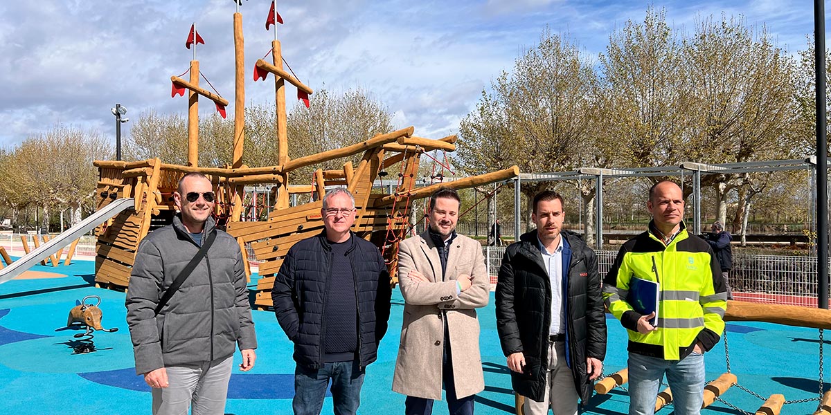 El alcalde de Tudela, Alejandro Toquero, y el concejal de Urbanismo, Zeus Pérez durante la presentación del Corredor Verde