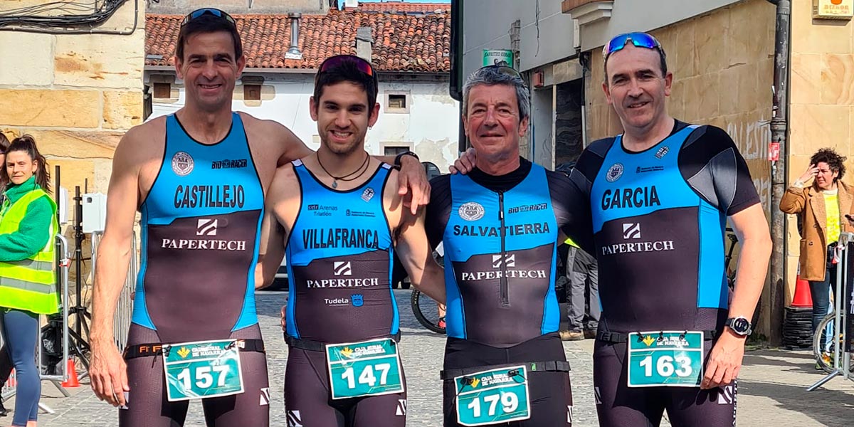 Ángel Castillejo, Adrián Villafranca, Agustín Salvatierra y José Luis García, del SRD Arenas Triatlón