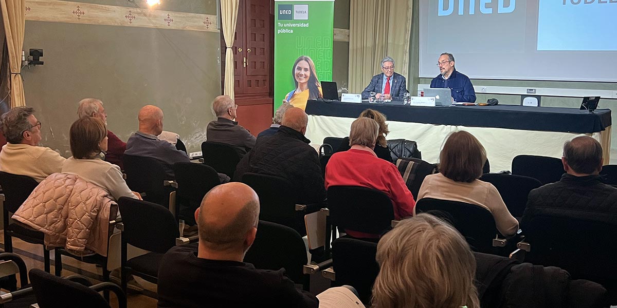Presentación del libro 'El tren, última parada' de José Manuel Cenzano 3
