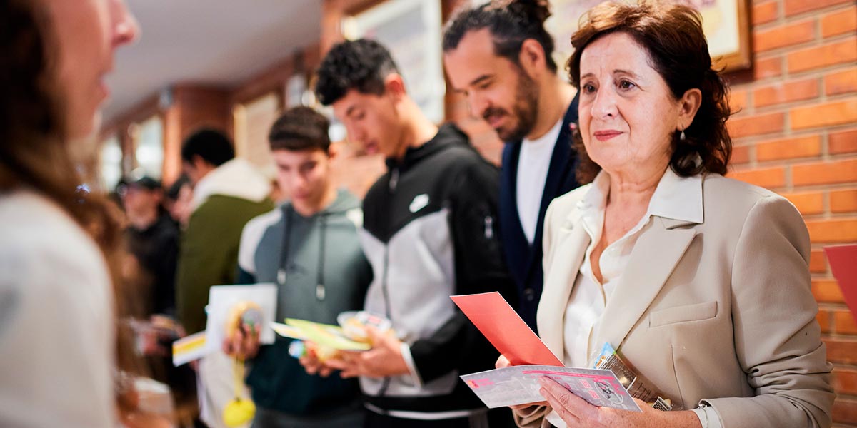La consejera participa en la apertura de la feria de empleo Ribera Talent, en Tudela