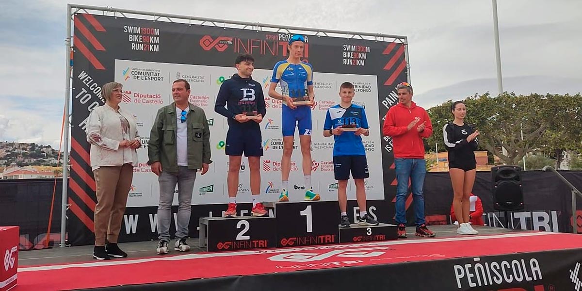 Alejandro Crespo logró la tercera posición en la categoría sub23 del XII Half Triatlón Peñíscola)