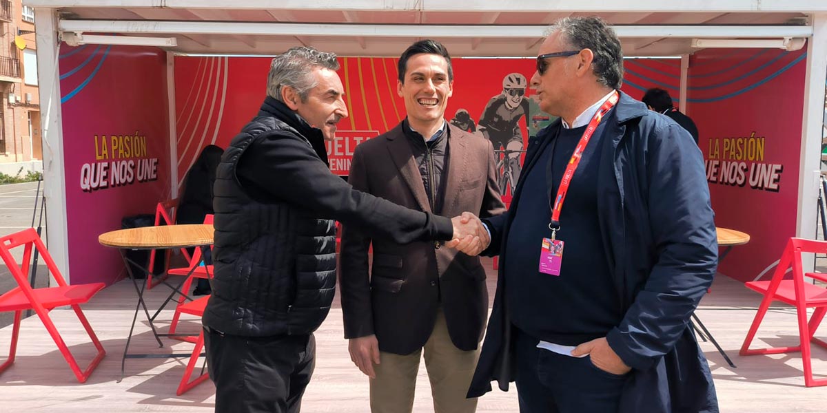 El alcalde, Tono Jaray, y el concejal de Deportes, Pablo Escribano, destacaron la importancia del evento, no solo por su relevancia deportiva sino también por el movimiento económico y la promoción turística que conlleva
